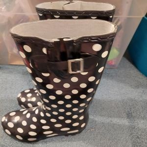 Rain boots